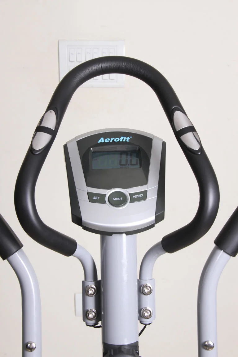 AF-601ES Elliptical Cross Trainer I Max. User Weight: 100 kg I 5 kg Fly Wheel I 8 Levels Resistance I LCD Display - Image 2
